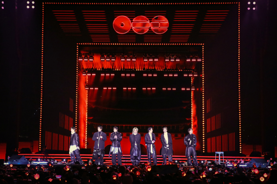 방탄소년단_컴백 라이브 (2) (1).jpg