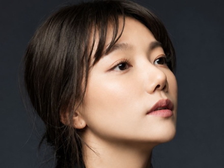 배우 이채영, '글로벌 멀티 아티스트로'의 화려한 전환